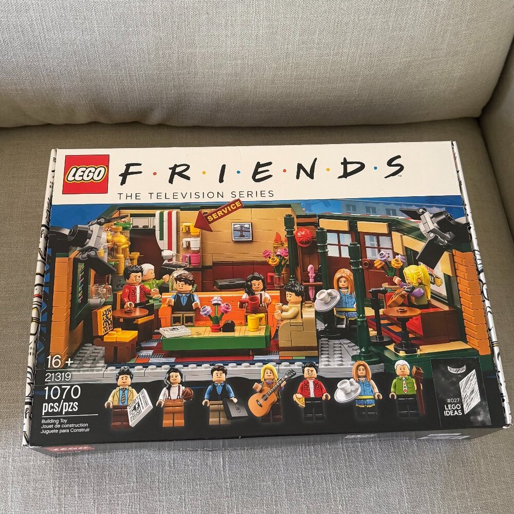 NWT LEGO Ideas Central Perk 21319 Collectable (Sold Out)